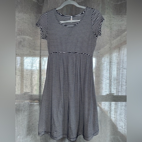 Maternity Bundle - Medium Size - Picture 14 of 16